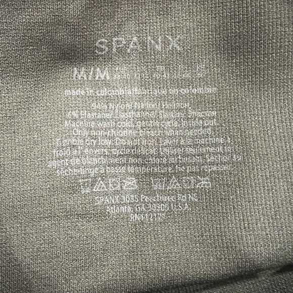 Spanx Look At Me Now Green Camo Leggings in Sz Medium - Picture 6 of 7